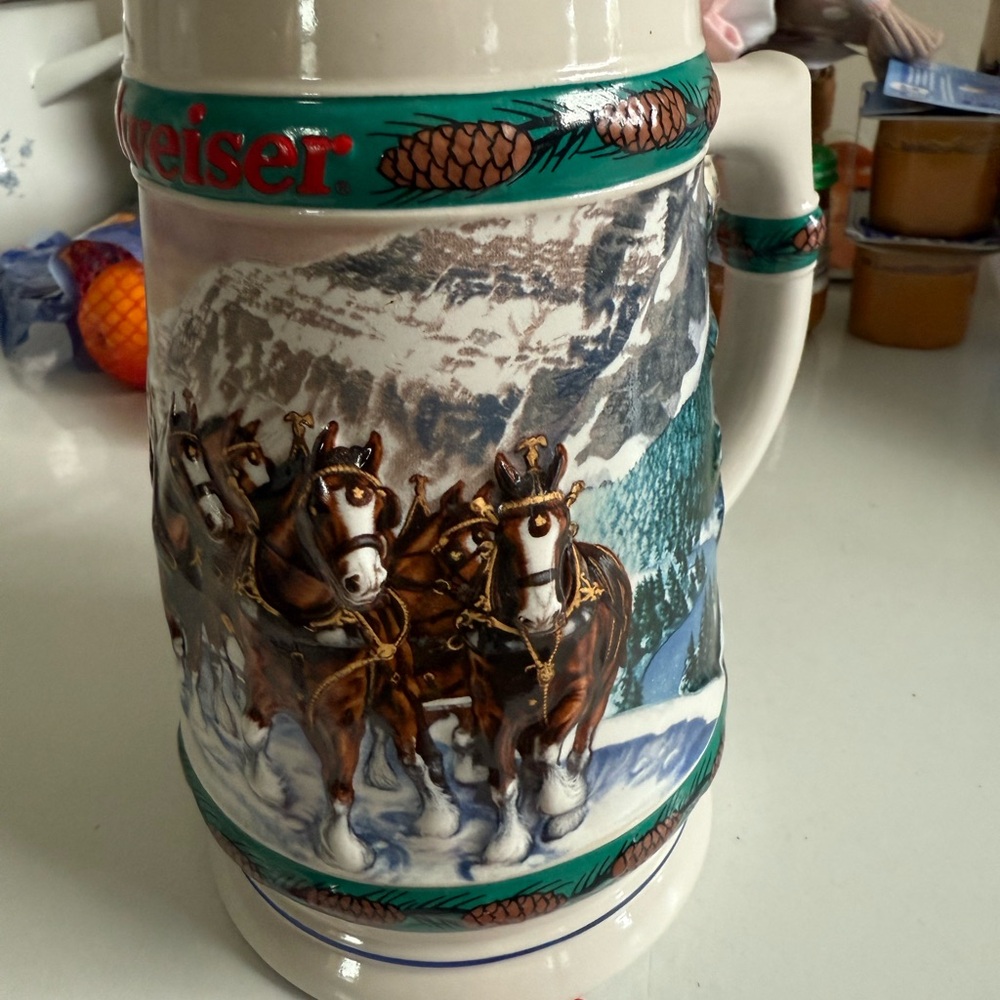 Budweiser Clydesdale Winter Scene Stein 1993